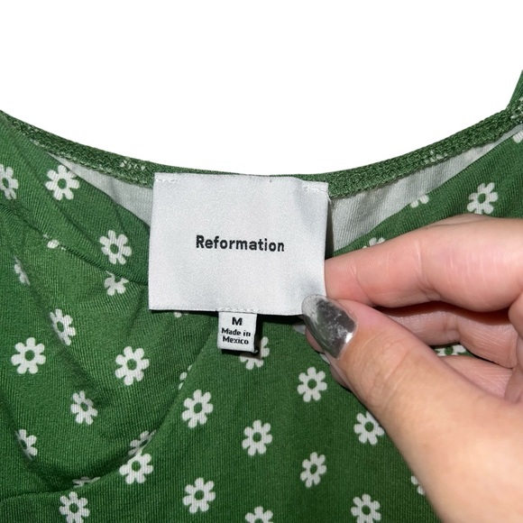 Reformation Beyonca Knit Midi Dress In Hannah Green Floral Print - Picture 7 of 9